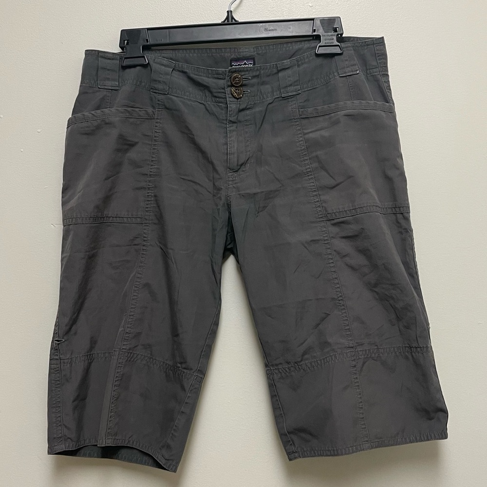 Patagonia Grey Cargo Shorts Women’s size 8